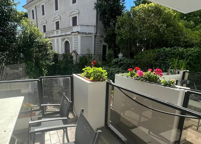 Villa Borghese Green Apartment